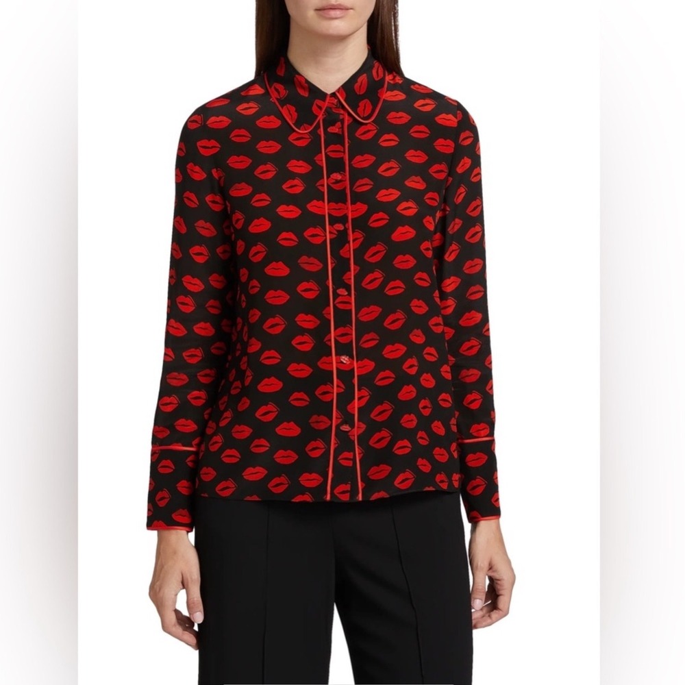 Alice + Olivia Black Button-Up Pajama Top with Red Lip Print